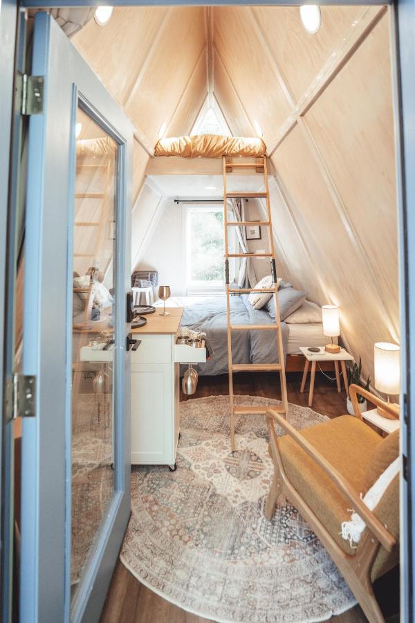 Blue Brambler Glamping A-Frame Apartment Rockbridge Exterior photo