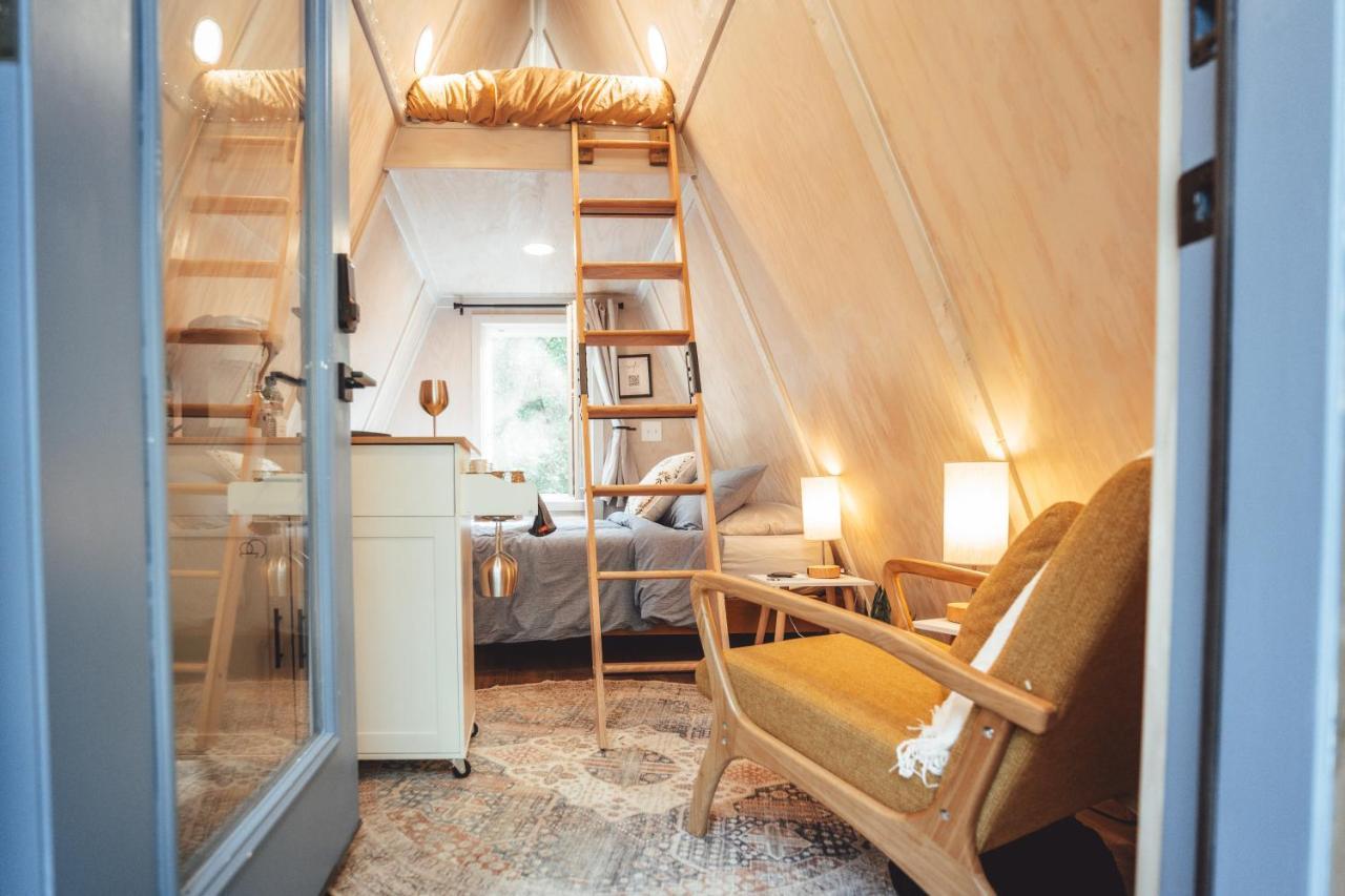 Blue Brambler Glamping A-Frame Apartment Rockbridge Exterior photo